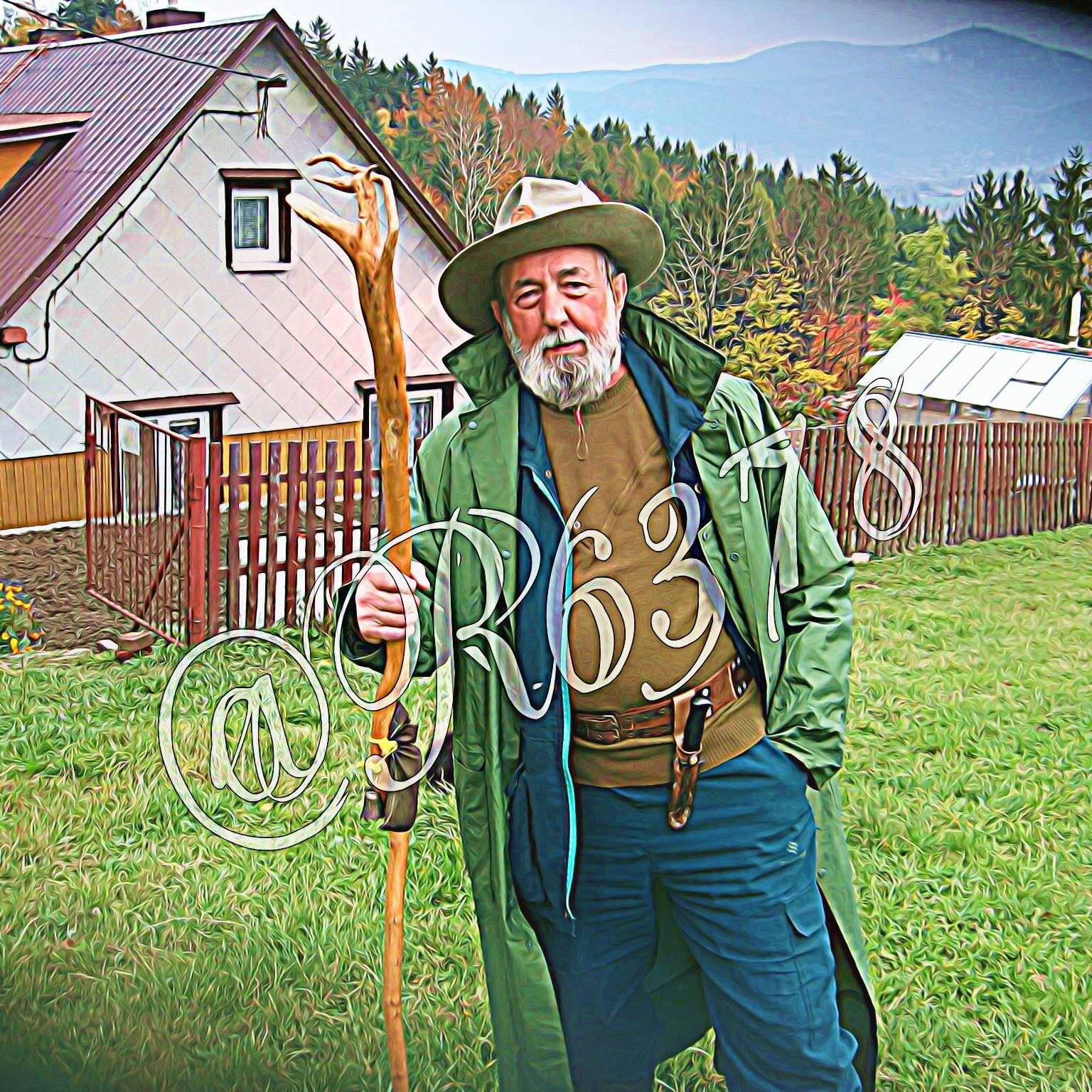 r6378's profile picture. بلغت من الكبر عتيا ....ترحالي رغماً عني..ادمنت التسكع خارجاً،،