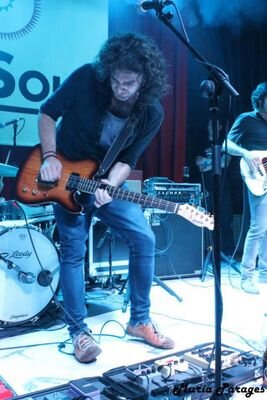 Cuenta de fans de Don Afredo F. Garcia ex cantante de Le Punk y ex Buenas Noches Rose entre otros y que ahora disfruta de una estupenda etapa en solitario