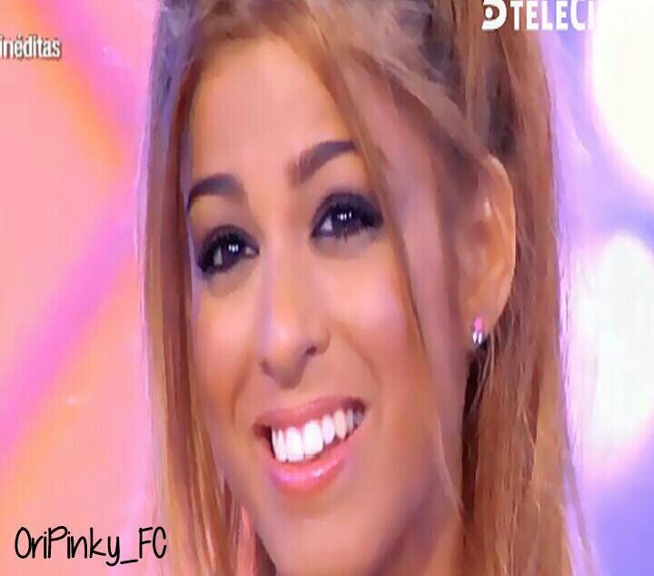 CF de nuestra princesa Ori; pequeña por fuera, enorme por dentro.Critícala si quieres, supérala si puedes. La mejor♥ Una diva de la cabeza a los pies (L)