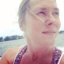 mother of two.  co-owner @studiobna.  bike rides on sunday and tres leches for dessert.