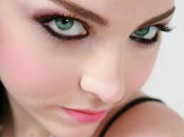 esse twitterr foi criado pessoal e fara a page do face Fanaticos por amy lee