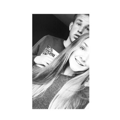 xRolien's profile picture. 