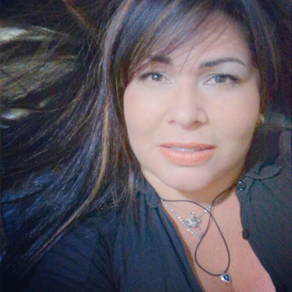 Asesora de Impuestos, Administración, Profesional y lo mejor...Madre.