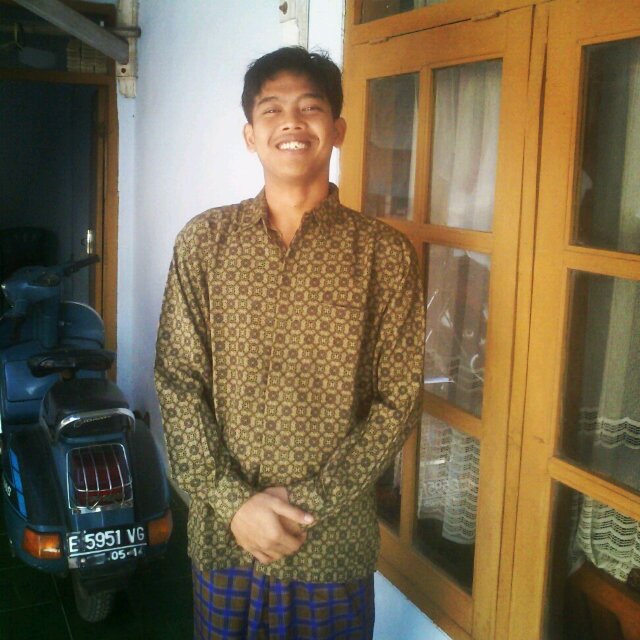 Hampir pedagang. Nyaris pemodal.