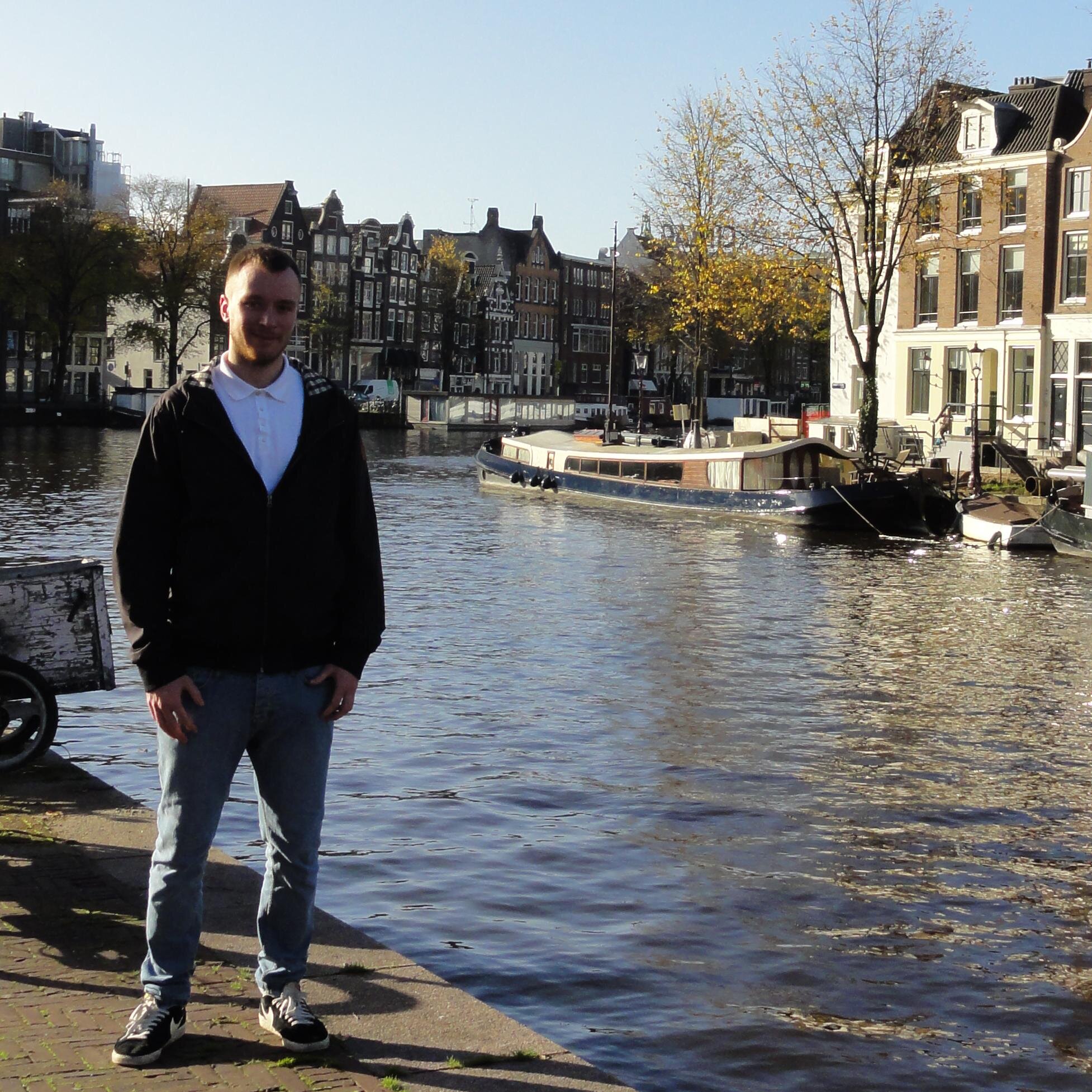 Rdz055's profile picture. 