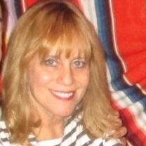Follower of Jesus Christ. Dedicated wife, mom. Calligraphy Artist - HeartStrings Calligraphy.