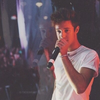 we dont have to be ordinary, make our best mistakes, we dont have time to be sorry, baby be the life of the party.