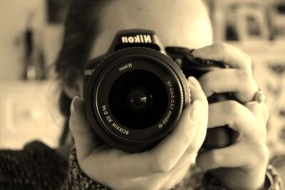 Coffee and cake fiend. Wellbeing and personal development geek. Behavioural psychology enthusiast.