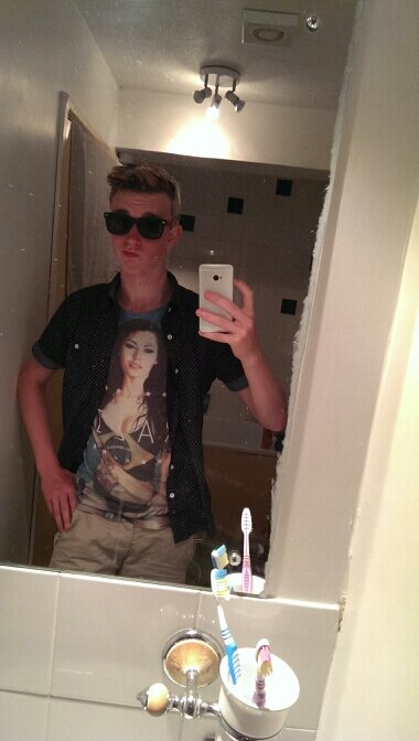 deankenna14's profile picture. 