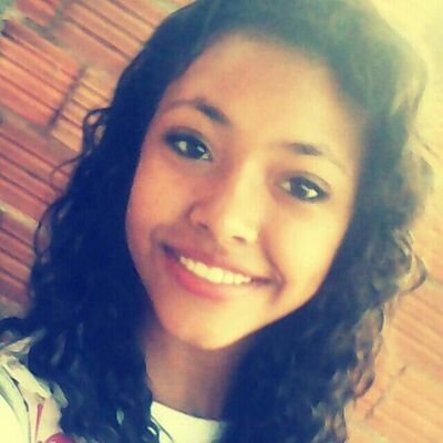 só quero ser feliz de vdd, não quero ser feliz apenas por fora e sim por completo. '-'