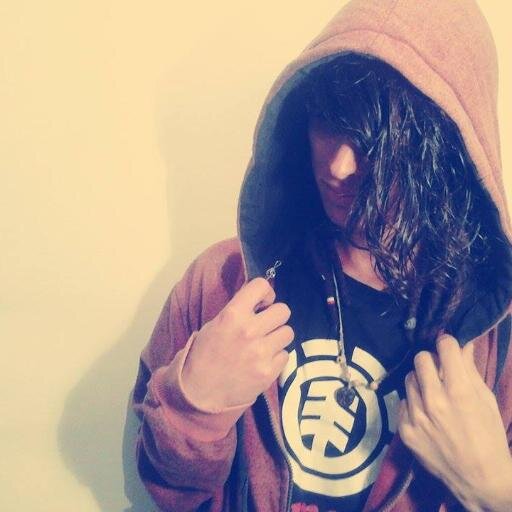 después de tanto andar caí en mi...el skate es para mi una forma de ver la calle con otros ojos y un escape a mi mundo 3