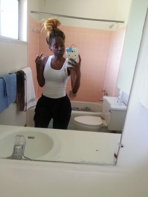 im msx.bre,,ill let yhu thnk yhuCrushin mi Heart Drainin iht Dry still im jus me! follow me n mi bae @Burgy_lilkae
