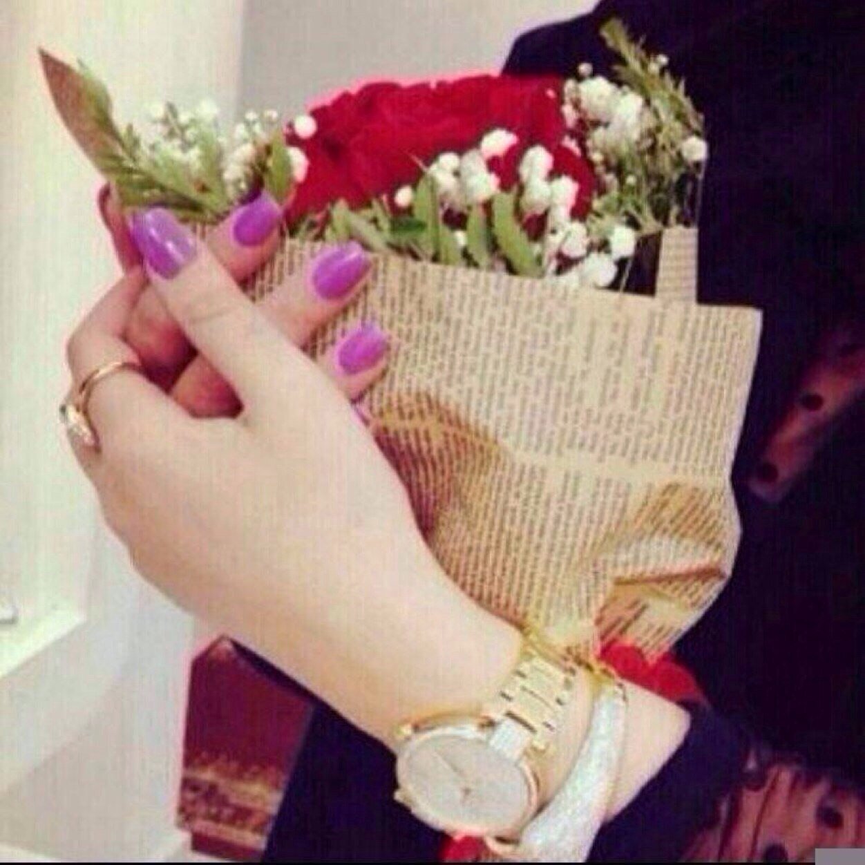 طالبه ( جامعـيه ) لدي حلم واتمنى تحقيقـه ربي إختر لي مَ هو خيراً لي ويسر لي درآستي بأمرك يآكريم ♥..