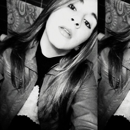 Sory a los que mandaron msj por twitter y fotos yo no era esa... Perdonen