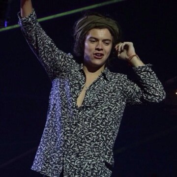 please follow @harryhooked since she gave you a free follow and thanks for taking the time to read this :)