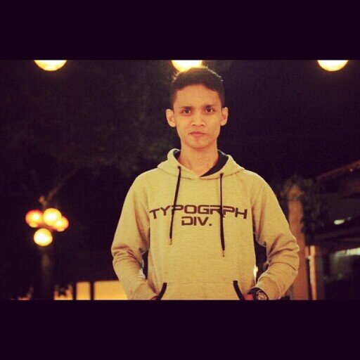 There is no elevator to succes | Futsal Player | and i love singing everywhere 🎵