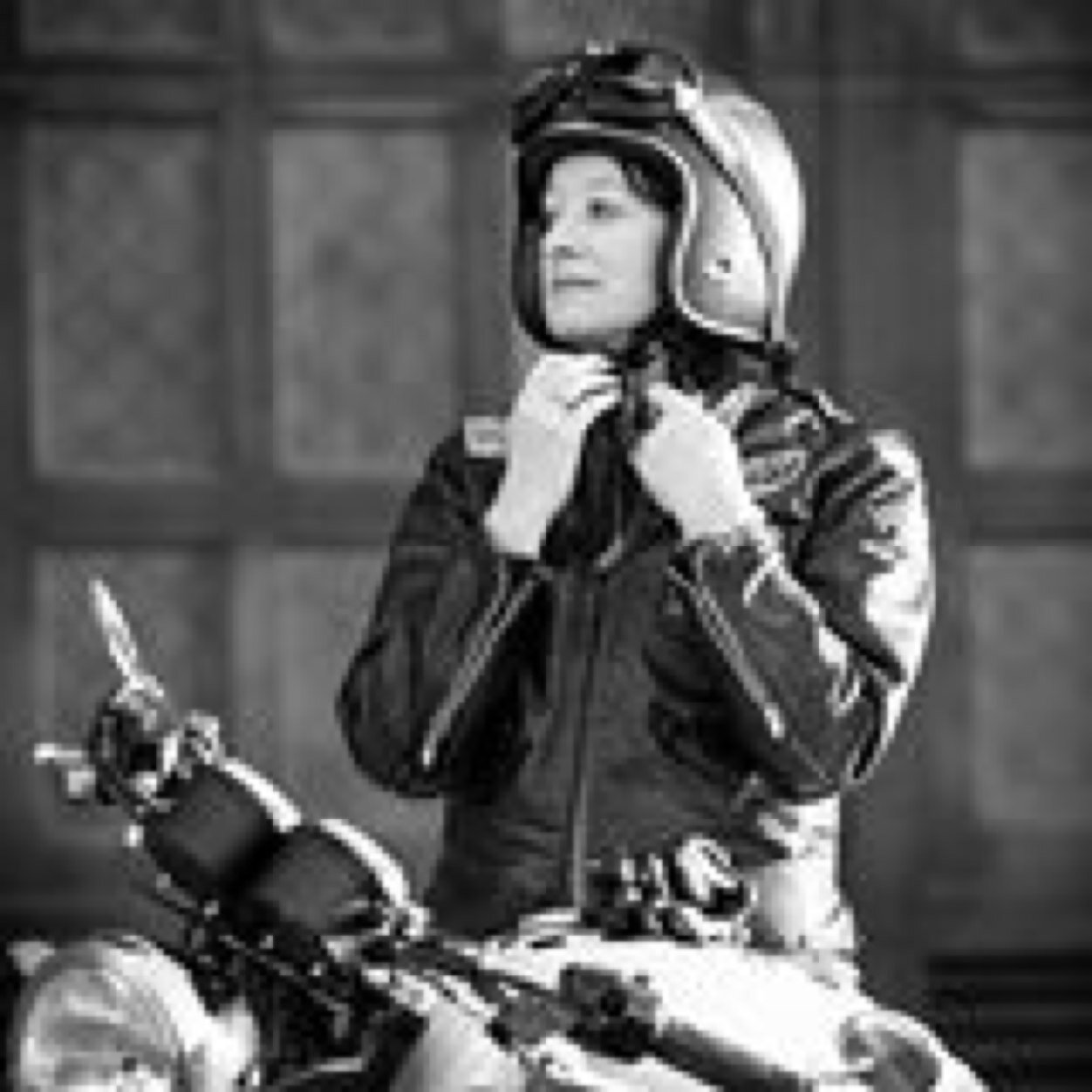 Robin Dail is spreading the passion of motorcycling to women everywhere. News, events. articles about women who ride, product trials, adventures. #motogirlcafe