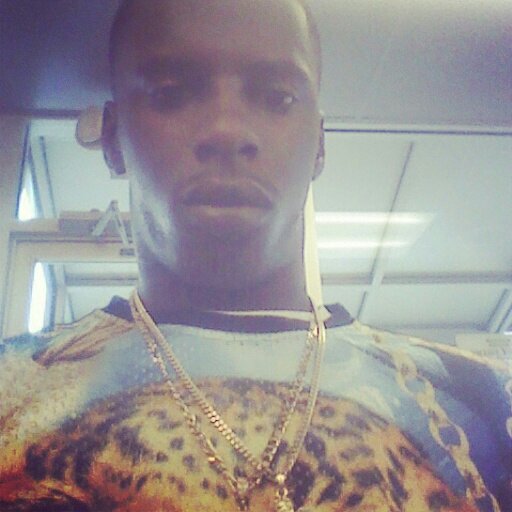 aint nun important than money. ... #notalking. ..#nolacking! !!!!  YOUNG NIGGA...