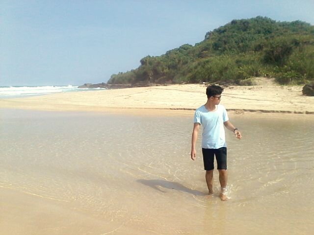 patih_raka's profile picture. gampang buat TL mah aturannya 1. Lihat UUD 1945 Pasal 28E - bebas bependapat2. Apabila terdapat kesalahan nulis lihat kembali pasal 1