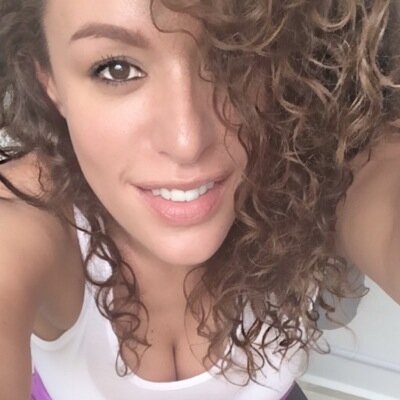 SOY UNA MUJER DE EXPECTATIVAS AMPLIAS, VIVIENDO AL MÁXIMO CADA DÍA COMO ÚNICO, AMANDO A LOS MÍOS Y APRENDIENDO CADA DÍA MÁS
