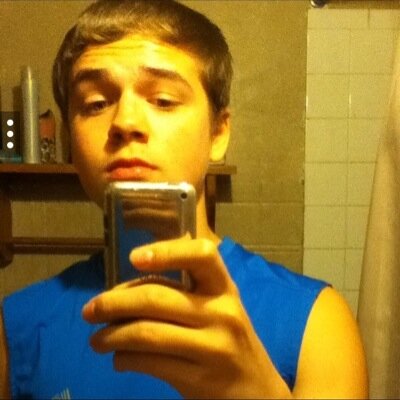 Hey kik me @ryanfoster101
