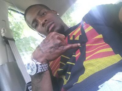 myy mind on anotha level all im thinkinn is pro's ..... Free all myy bro's locked dwn until tha day dey cum home .... 100