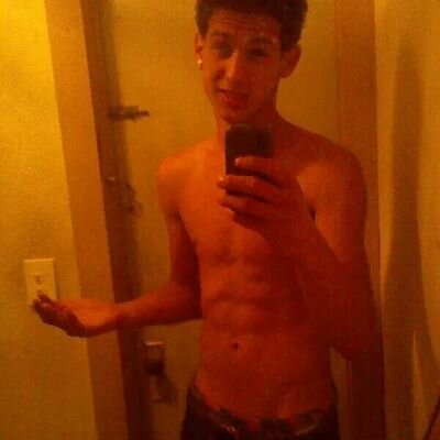 17 SINGLE (: fwm.... short girls with tats or gauges