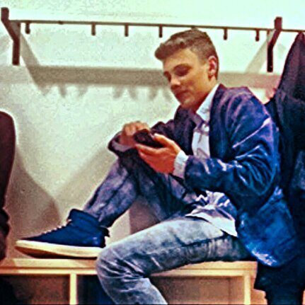 ◆Voice kids 1  ◆football  ◆Piano.                               ★Wanna be started something★__ 《◇Facebook: Maurits 
 ◇Instagram: Maurits_music 》