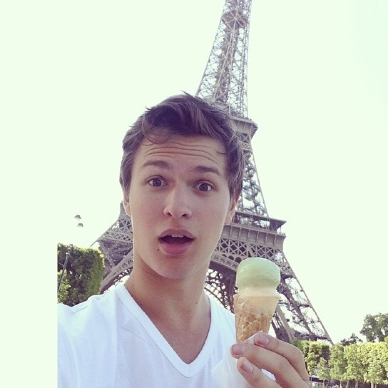 5secs0fmegan's profile picture. Free follow from @5secs0fmegan Please retweet this link bc i followed you ily