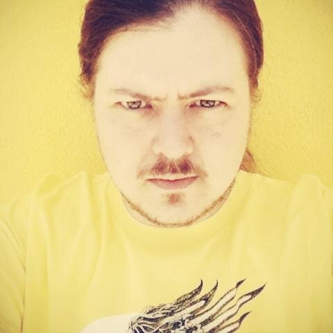 I tweet about science, design, movies, music, and everything else I love.