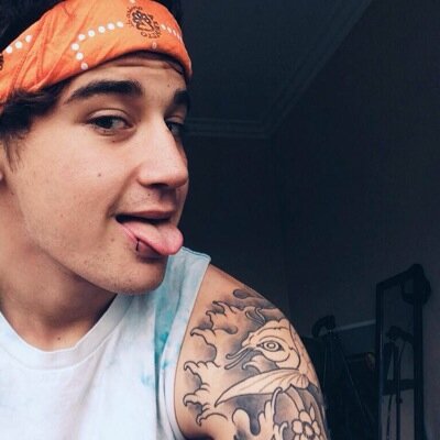 Iluv2sleep5eva's profile picture. Boybands bring me joy