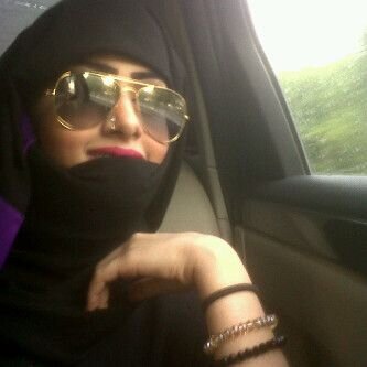 ‏‏بنت .. تعيش فالسعوديه فغرفتها ♡