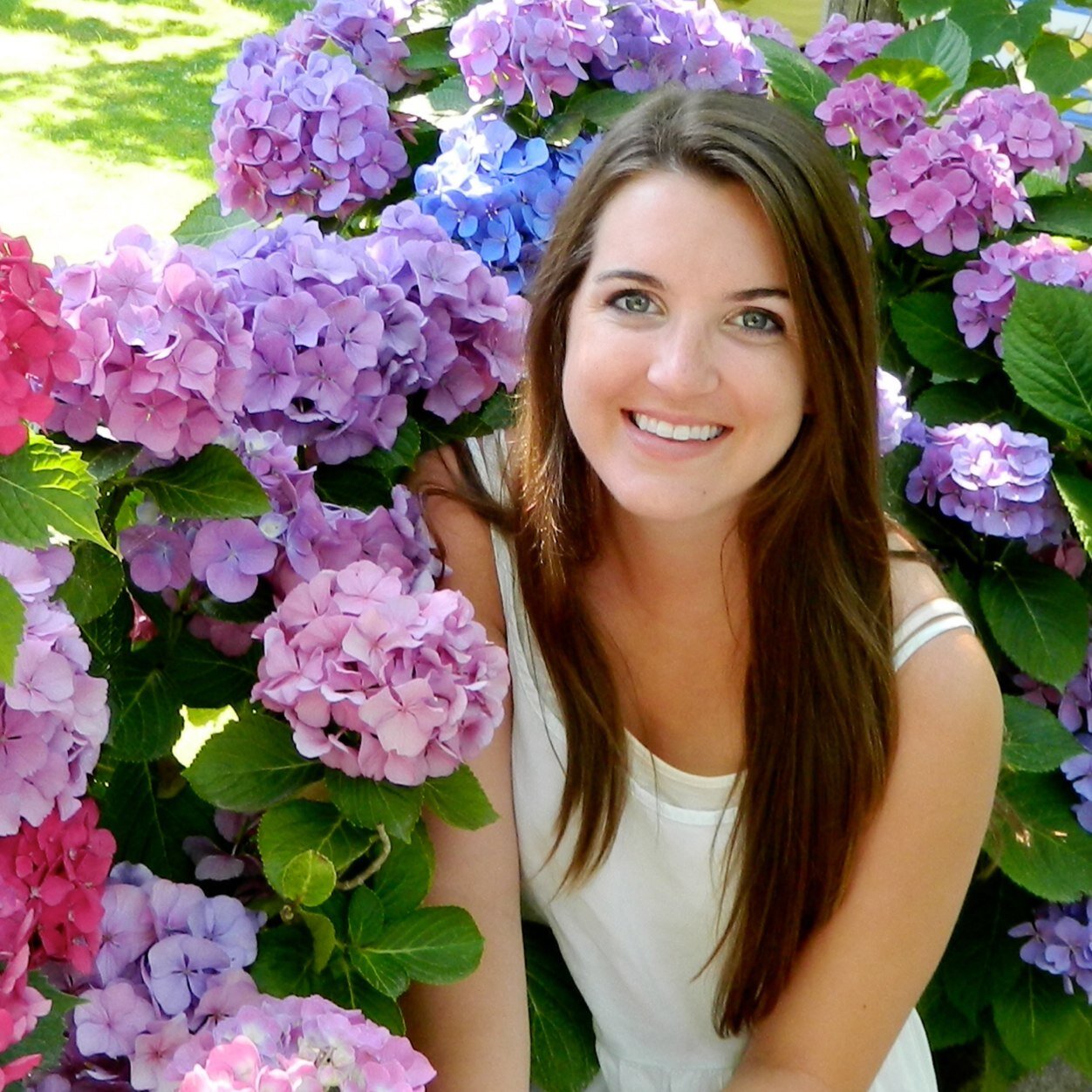 ChristyLT93's profile picture. Holly Golightly, traveling