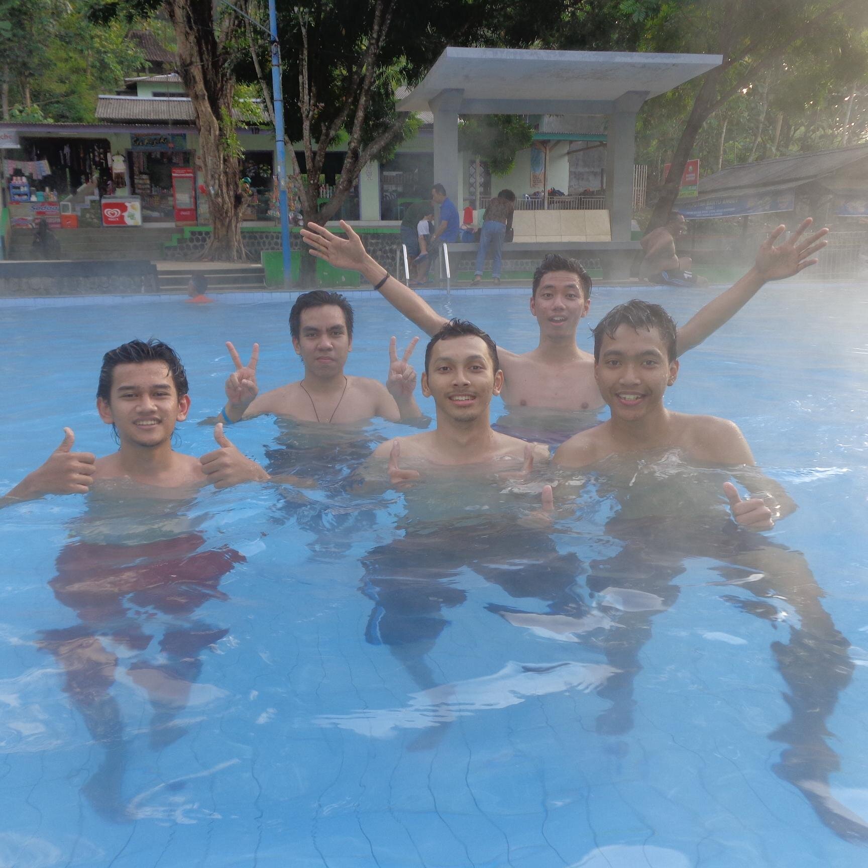 AryaYudhaM's profile picture. ManUtd MALANG | Android Engineer | Tweet Pengaduan & Marah - marah 😬