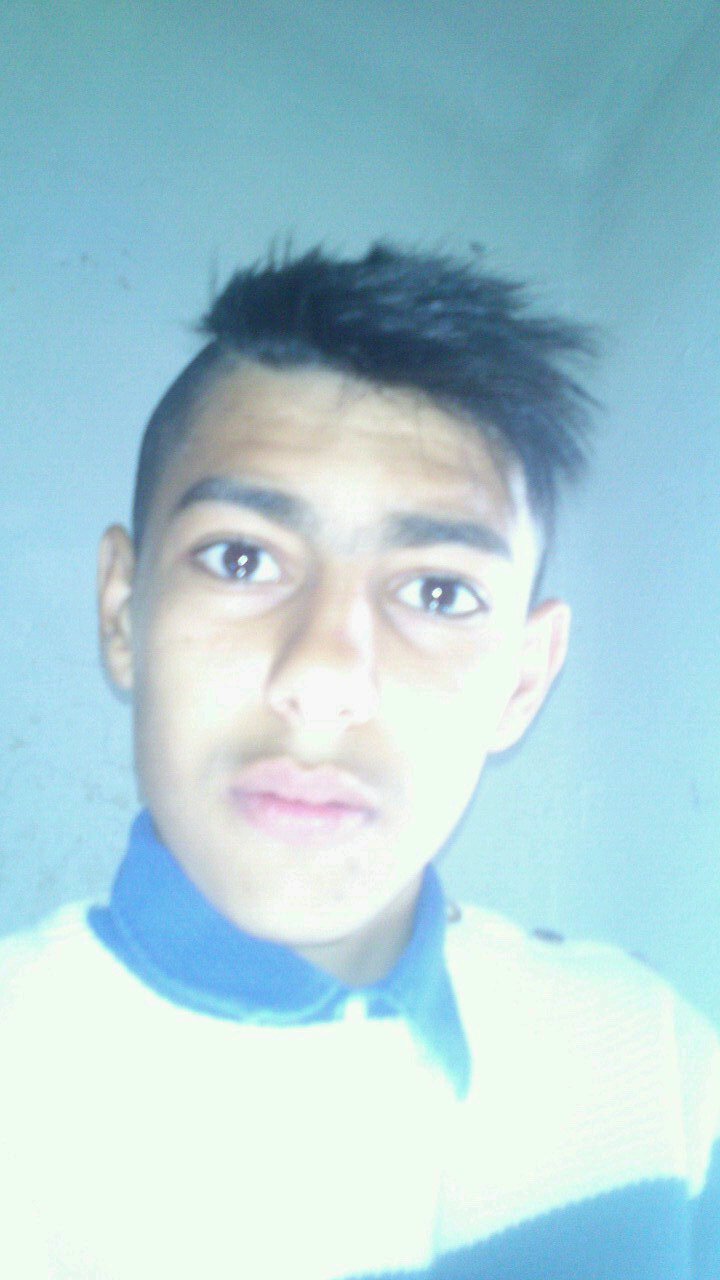 rap y futbol mi vida se vasa en resacas          si entiendes de rap me entenderas ami