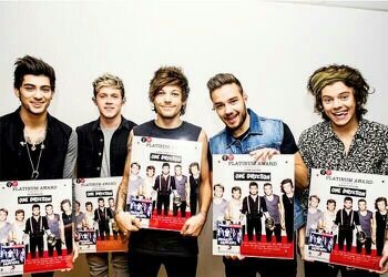 -YOU MAKE ME STRONG- Directioner/Alboranista~This Is Us    I need a directioner boy in my live, pero mi 21 es mejor♥         Irlanda/UK/Malaga/Alicante ♥