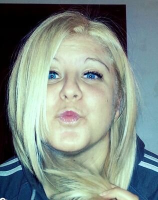 SetteElena's profile picture. il mediocre non ci interessa, il bello lo conosciamo, andiamo alla ricerca del sublime.       -Grafica Pubblicitaria-