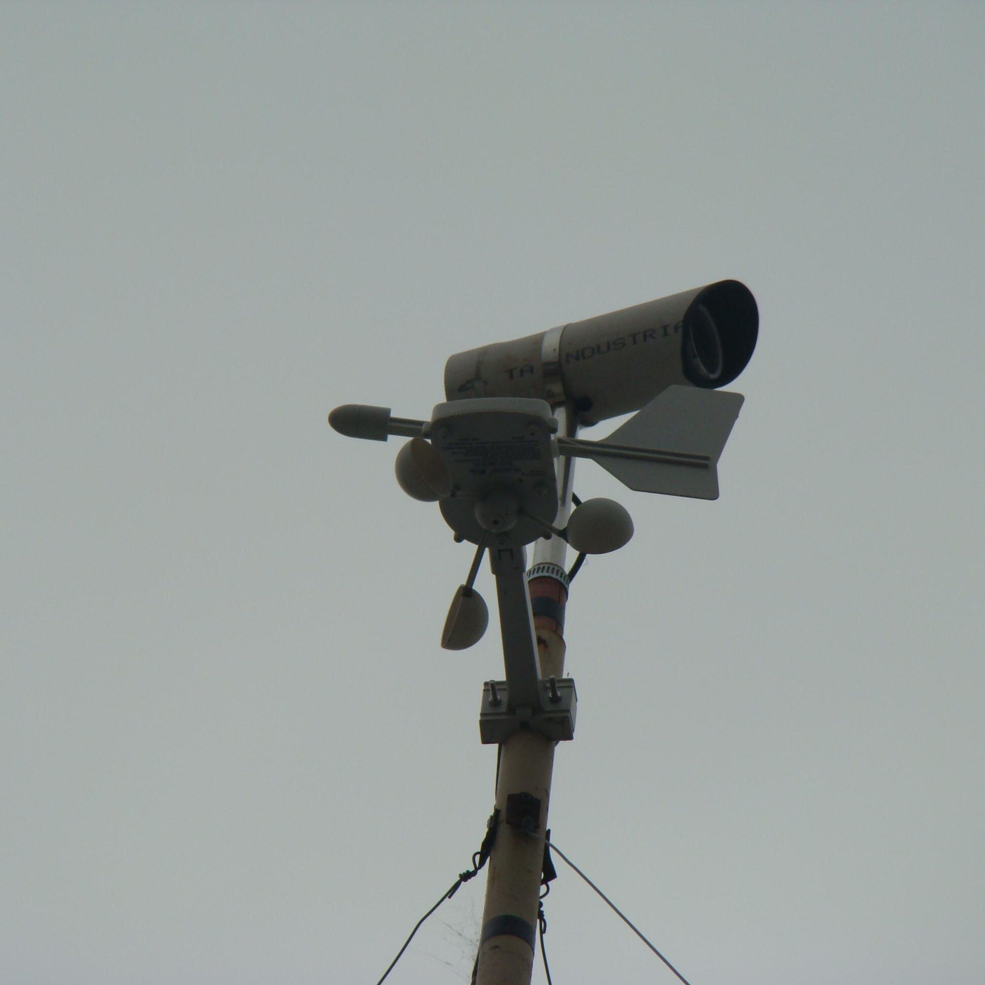 Meteorologo aficionado ciudad de Tandil. Reporte automatico de central meteorologica lacrosse 2815 cada 30 minutos