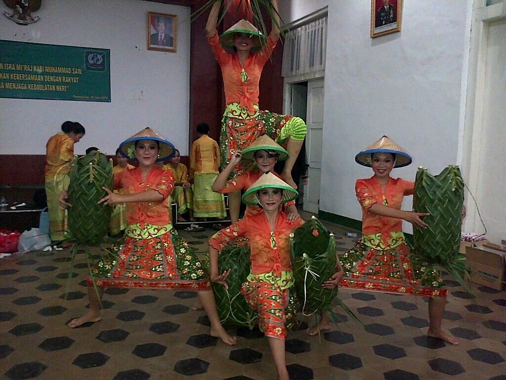 Pimpinan: Enceng Tiswara Jatnika M.Pd,Dadan Johari M.Pd dan Rini Apriani S.Pd | 081311263407/087772934124| never give up!!