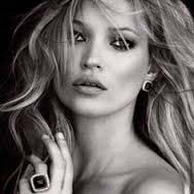 lowacesiwebu's profile picture. Слишком дорогая для «ржавой монетки», Слишком вольная, чтоб удержать, Слишком свободна, чтобы жить в клетке, И слишком одинокая, чтобы летать…