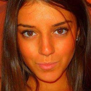 Dliayla D.
Follow me, I follow u back  ;)