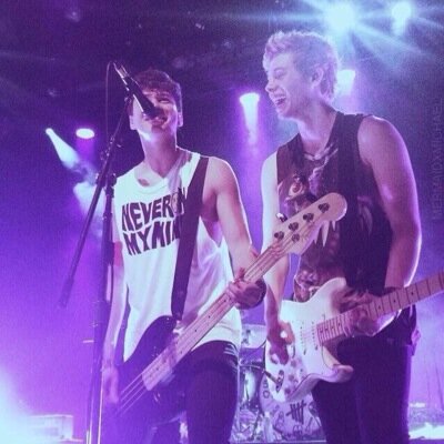 don't give up, your sunshine will follow you!! {@pxnkcIifford ily}