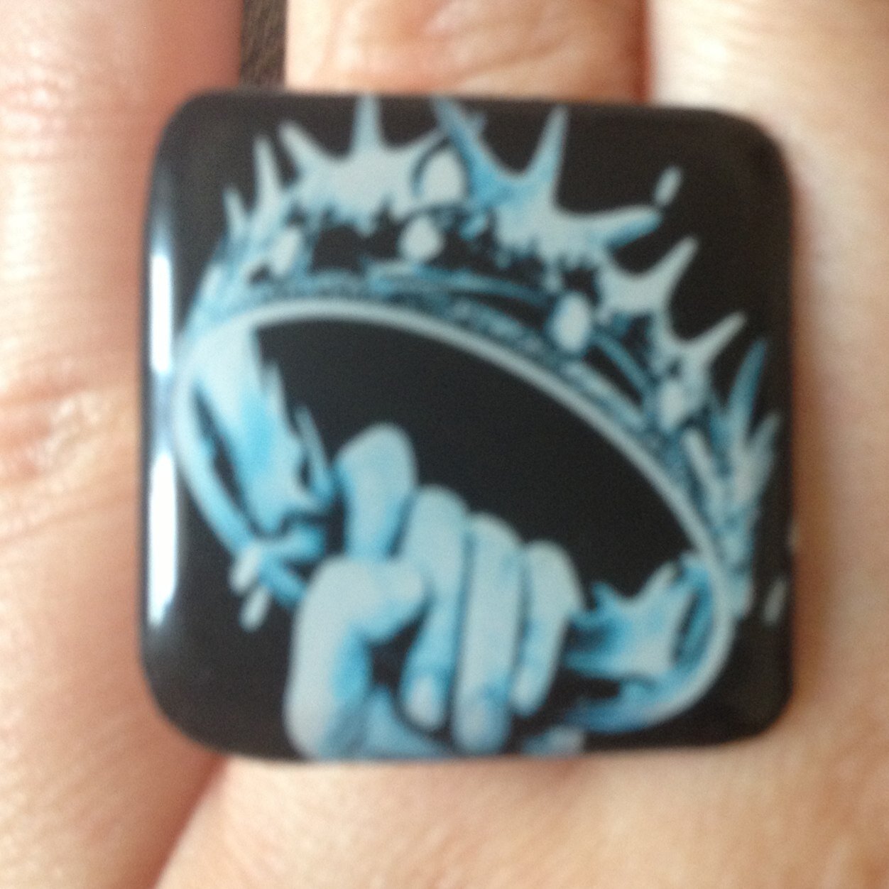 ringdiy's profile picture. The website is coming.I make rings with pictures or you can choose one/Je fais des bagues avec des images ou avec une des votres.    myringcontact@gmail.com