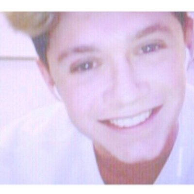 dont follow this account, follow @verynialll ❤️ (just ask for a follow back on that account as well if you want) thank you!
