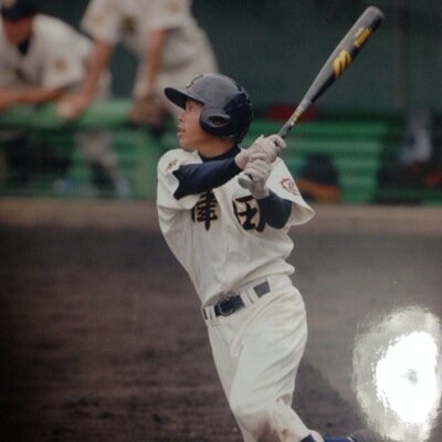 野球してる人です。