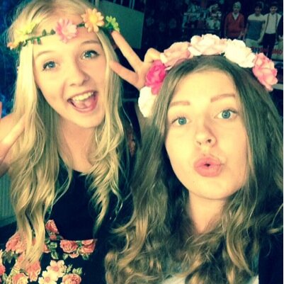 Hi! we're Lots Of Love a swedish band, we're 2 weirdos so if you wanna follow our personal acc then here you go @linefalks,@sofieeef
we're pretty punk rock
