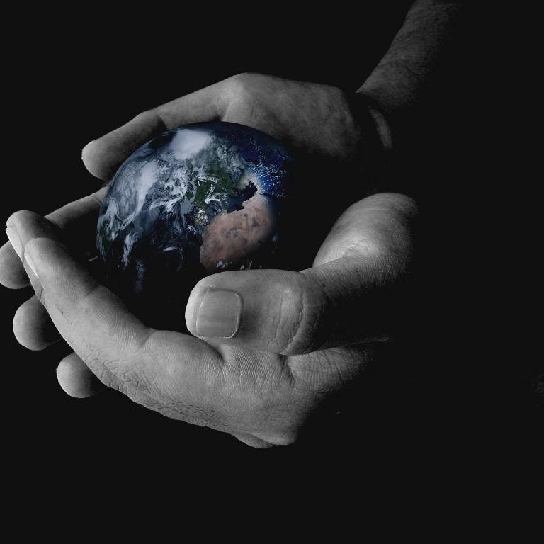 Humano, habitante del planeta tierra :3