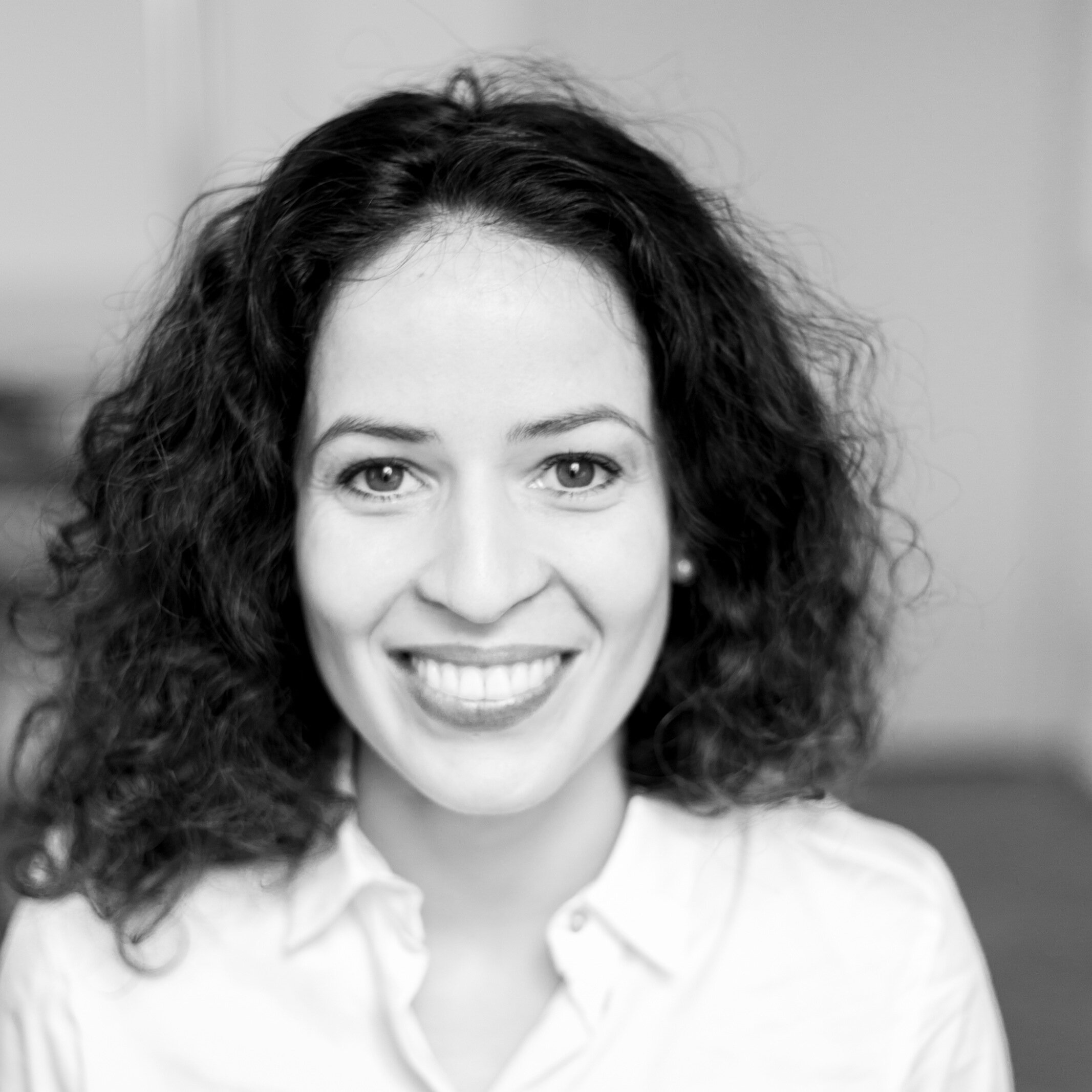 #StandUpComedian #actress #presenter and #coach. Half Brazilian, half Swiss. Welcome to my twitter account 🙏🏻