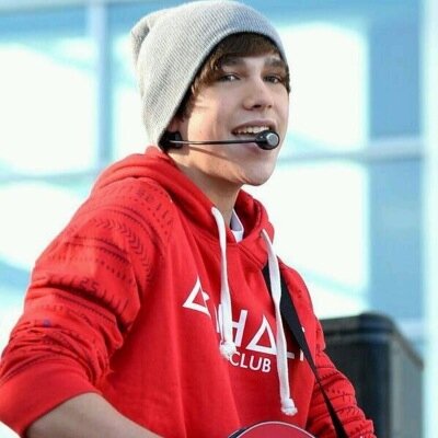 Please help me get @AustinMahone to follow me before my 16th Birthday by RTing this link: https://t.co/mCeM9AgLRi
