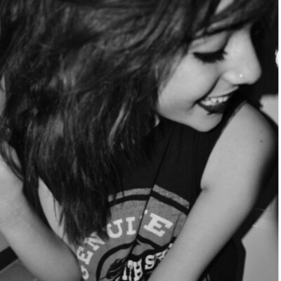 Darling hold me in your arms the way you did last night